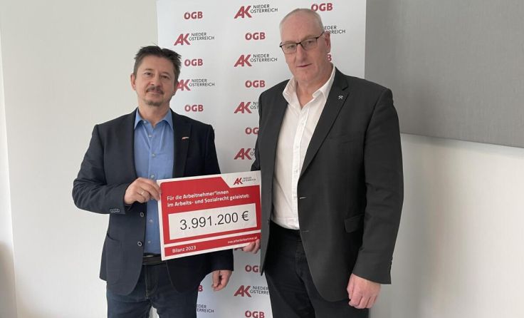 (V. l.) Arbeiterkammer-Bezirksstellenleiter Herbert Grurl mit Kammerrat Helmut Novak (Foto: mai)