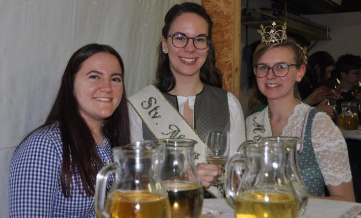 Die Bezirks-Landjugend lädt zur Mostkost in Wolfsbach ein. (Foto: Ebner)