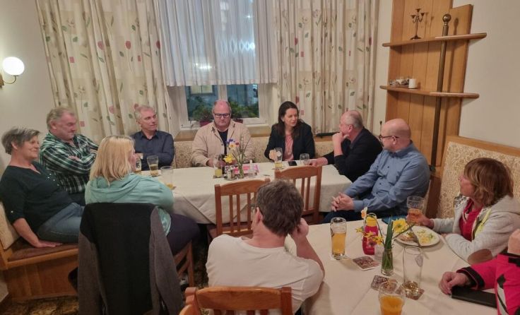 Roter Stammtisch in Seitenstetten (Foto: SPÖ)