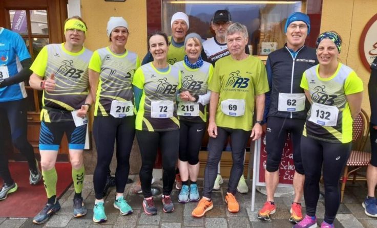 Die erfolgreichen Läufer des Atus A3 beim Stadtlauf Waidhofen/Ybbs (Foto: Atus A3)
