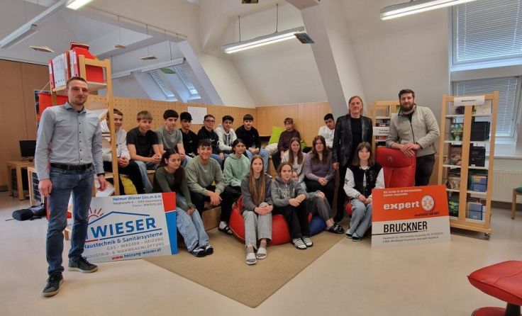 Firmen zu Gast in der Mittelschule Hausmening (Foto: Stadt Amstetten)