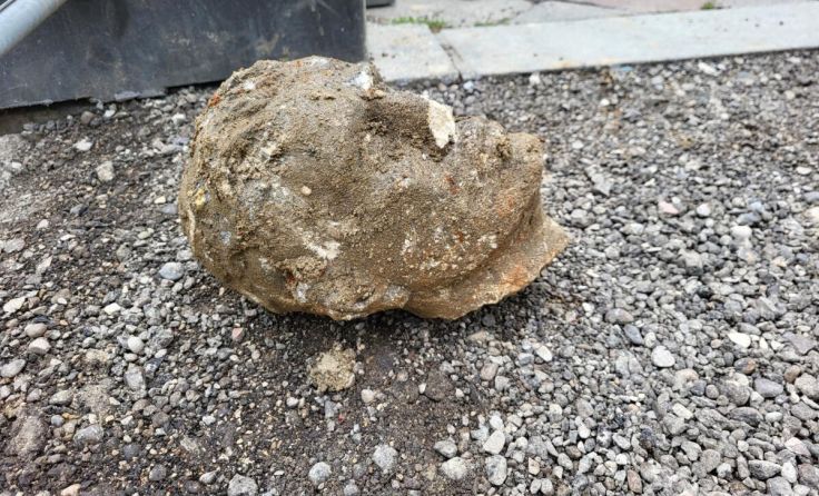 Das gefundene Haupt der NS-Statue (Foto: Stadt Amstetten)