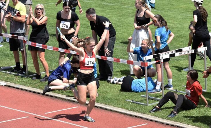 Sigita Stankeviciute beim Zieleinlauf des Staffelbewerbes (Foto: Etlinger)