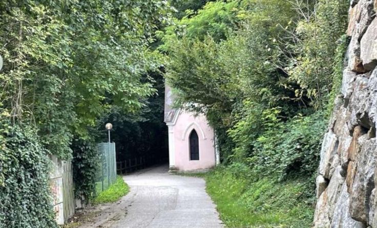 Auch der Jakobsbrunnenweg wird bei den Führungen mit Barbara Laumer begangen. (Foto: mai)