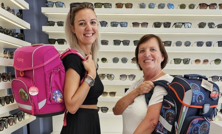 (V. l.) Optikerin Eva-Maria Schmidradler mit Leila-Obfrau Monika Distelberger (Foto: Privat)