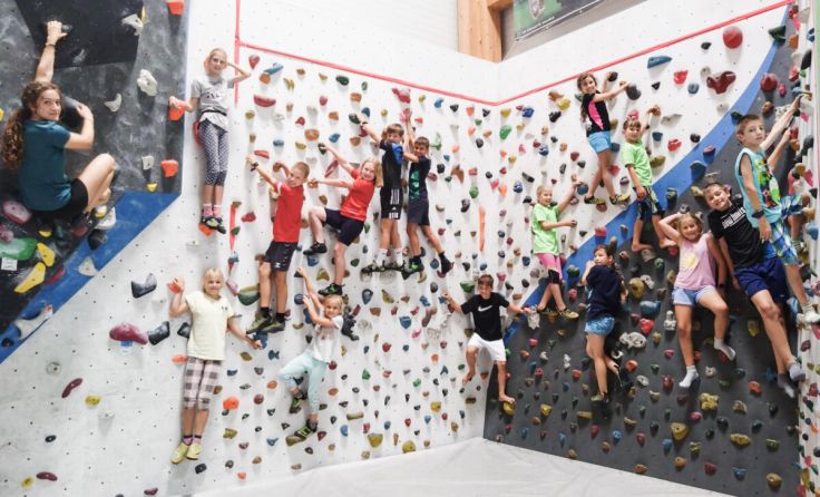 Bouldern in der Kletterhalle Steyr (Foto: Thomas Stockinger)