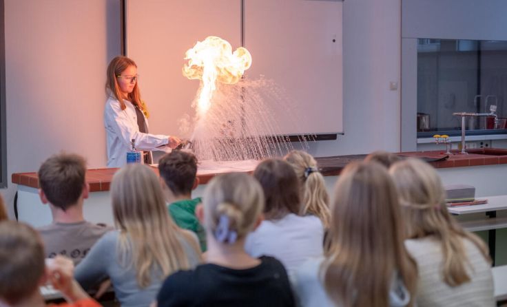 Spektakuläre Experimente (Foto: Uschi Wolf)