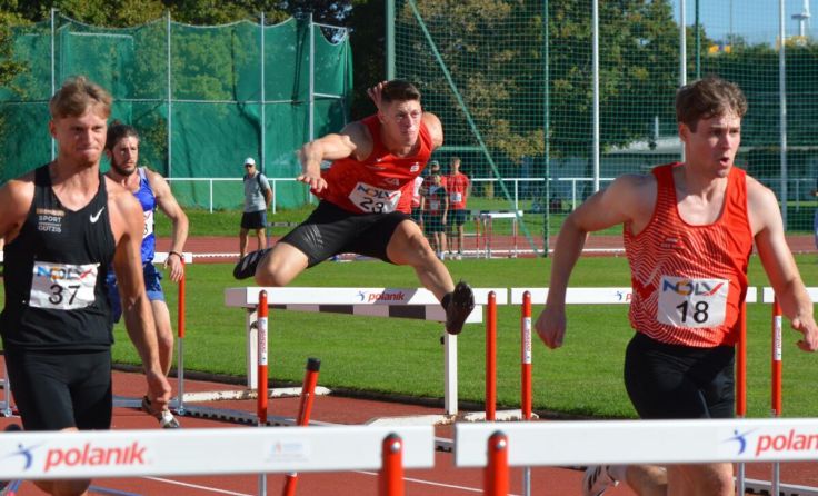 Max Rummler über 110 Meter Hürden (Foto: LCA Umdasch Amstetten)