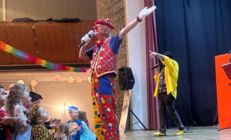 Clown Willi verabschiedet sich in den Ruhestand. (Foto: ÖAAB Enns)