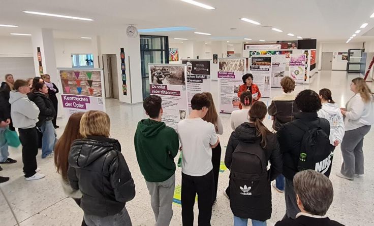 NS-Ausstellung in der Aula der Bildungseinrichtung BG/BRG/BORG und BHAK in Schärding (Foto: FMZ)