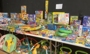 Stöbern und genießen beim Kindersachen-Basar in Kirchschlag