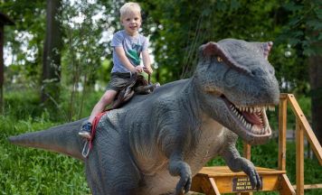 Dinoland: Urzeit-Abenteuer auf Schloss Katzenberg ab 28. März
