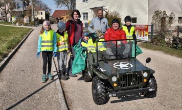 Müllsammelaktion mit vielen Helfern in St. Veit