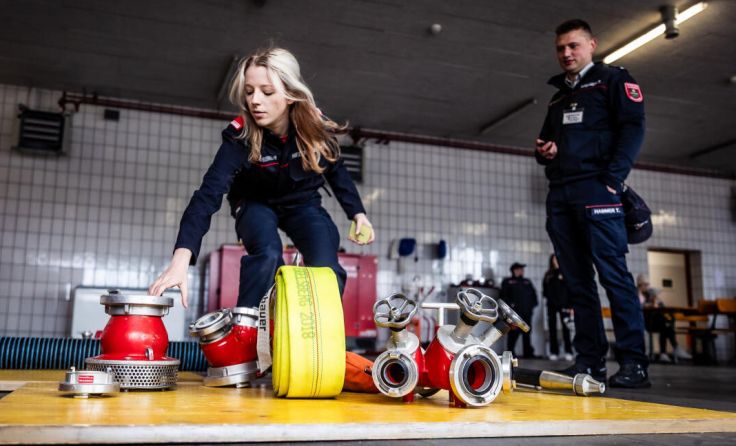In Eggelsberg wurde das Feuerwehrjugendleistungsabzeichen in Gold abgenommen. (Foto: Gerald B.)