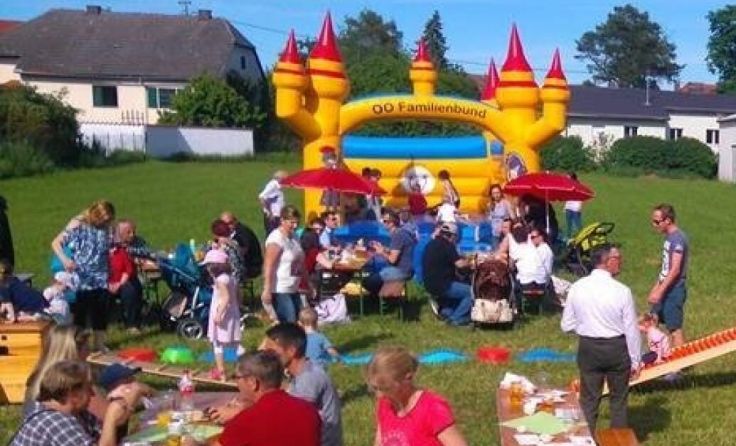 Gäste bei vergangener Jubiläumsfeier (Foto: OÖ Familienbund)