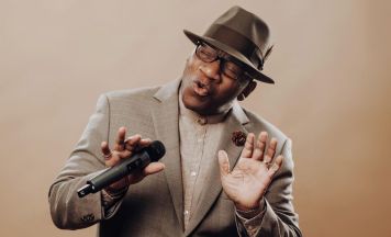 John Lee Hooker Junior Support-Act bei Van Morrison und Ronnie Wood auf Burg Clam