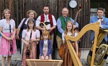 Traditionelle Volksmusik im Raffelstettnerhof in Asten