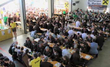 Feuerwehrfest mit Fahrzeugsegnung und Bewerbssport in Sankt Marien
