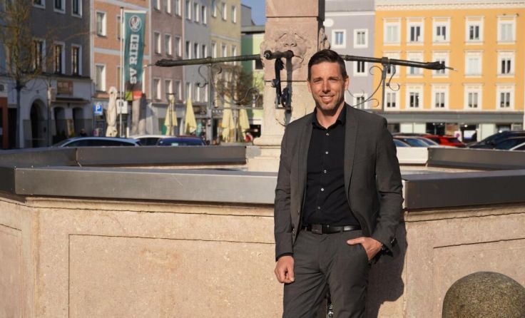 Bundesrat Sebastian Forstner übt Kritik an Wohnbaureferent Manfred Haimbuchner (Foto: SPÖ)