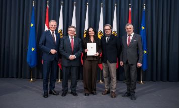 Zwei Schuldirektorinnen aus Naarn ausgezeichnet