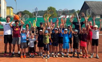 Perger Tenniscamp begeisterte 25 Kinder