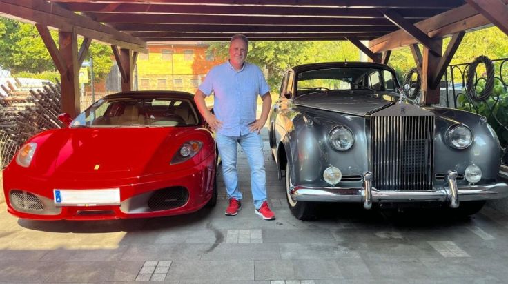 Pucking wird zum Treffpunkt für Oldtimer und Sportwagen