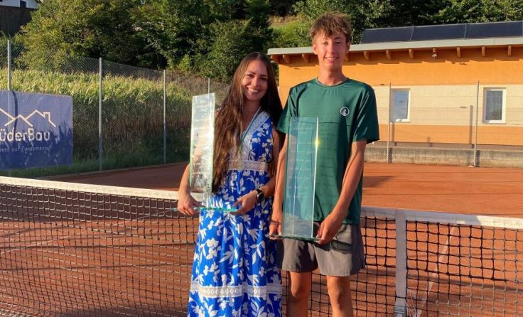 Die Vereinsmeister 2026 Tanja Gruber und Noah Brunhofer (Foto: Union Aisthofen Weinzierl)