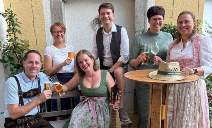 Genießen und gemütlich zusammensitzen bei der Halbe-Achtel-Kost in Ried (Foto: Privat)