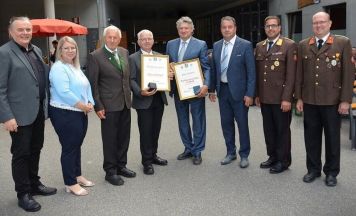 Altbürgermeister Nikolaus Prinz erhält Ehrenbürgerschaft in Sankt Nikola/Donau