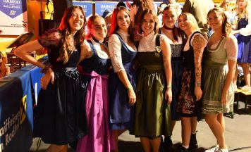Wiesnstimmung beim Oktoberfest in Oberneukirchen