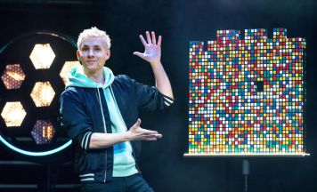 Magier Mellow bringt „Blow Your Mind!“ ins Stadttheater Steyr