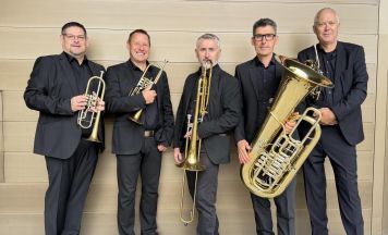 Vario Brass spielt Benefizkonzert für Help Mobil in Enns