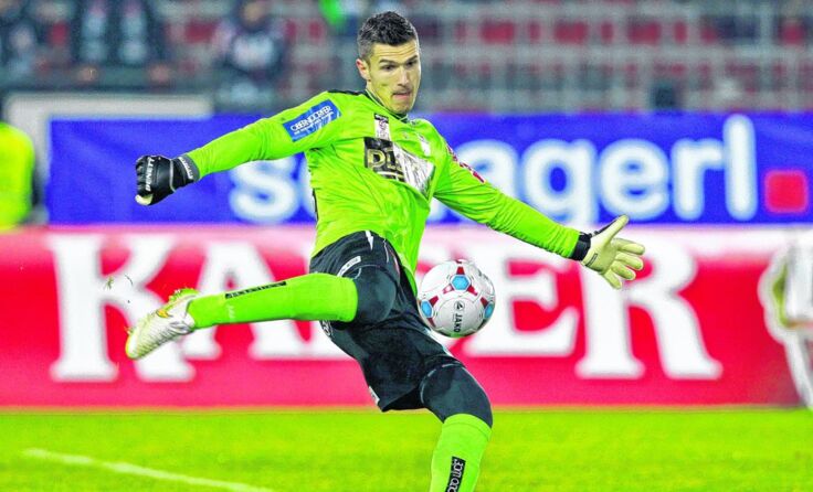 Eine noch höhere LASK-Niederlage verhinderte Torhüter Pavao Pervan. Foto: GEPA
