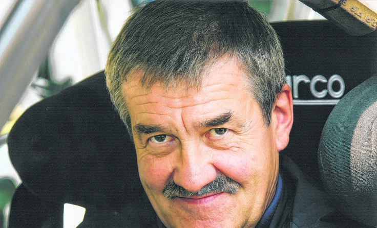 Intensiv lebt der 63-jährige Kurt Ritz- berger seine Passion Motorsport.