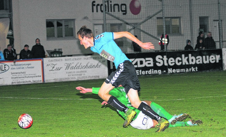 Fabian Schubert (l.) verlor mit Neuhofen/Ried in Grieskirchen 0:2. Foto: Pirkes