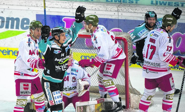 Den sechsten Sieg in Serie bejubelten die Linzer Black Wings. Foto: BWL/Eisenbauer