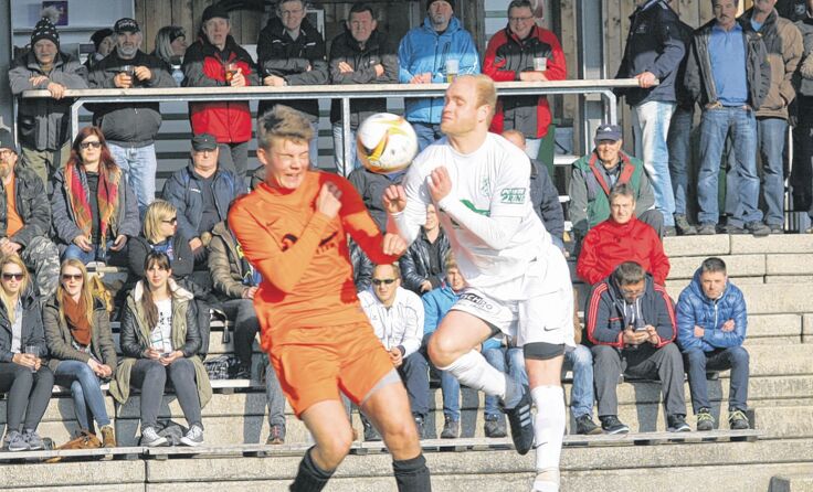 3:3 – Sarleinsbach (r. Robert Gahleitner) trotze Leader Bad Leonfelden. Foto: Pirkes