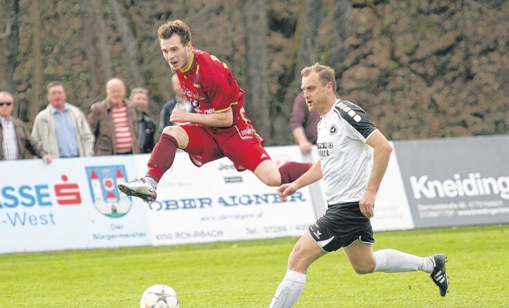 Gastgeber Haslach (l. Paul Schiffbänker) verlor gegen St. Oswald/H. Foto: Pirkes