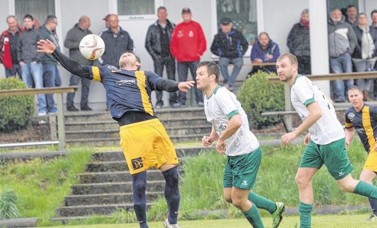 Keine Mühe mit Reichenthal hatte Neustift/Oberkappel (l. Antonio Coric). Foto: Pirkes