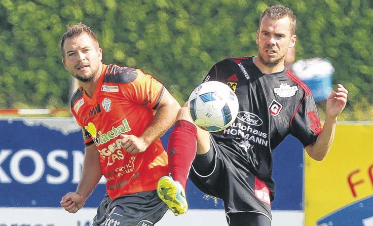 Florian Hirsch (r.) forderte mit SU Gurten Vizemeister TSV Hartberg. Foto: Furtner