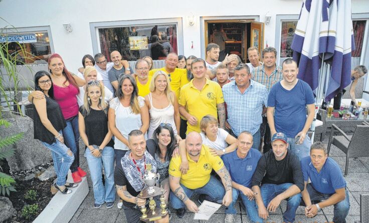 Diese treffsicheren Damen und Herren brachten die Pfeile ins Ziel. Foto: Dartclub