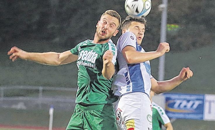Bad Schallerbach (l.) zog am Traunsee mit 1:3 den Kürzeren. Foto: Hörmandinger