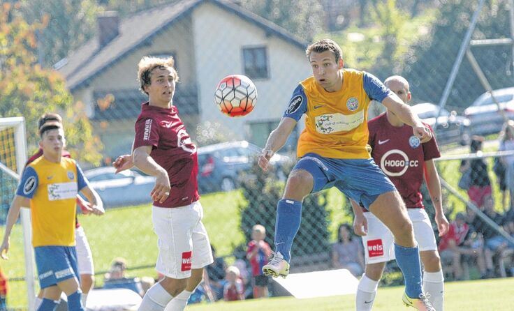 Thomas Pfoser (r.) nahm mit St. Martin/M. die schwierige Hürde WSC Hertha.