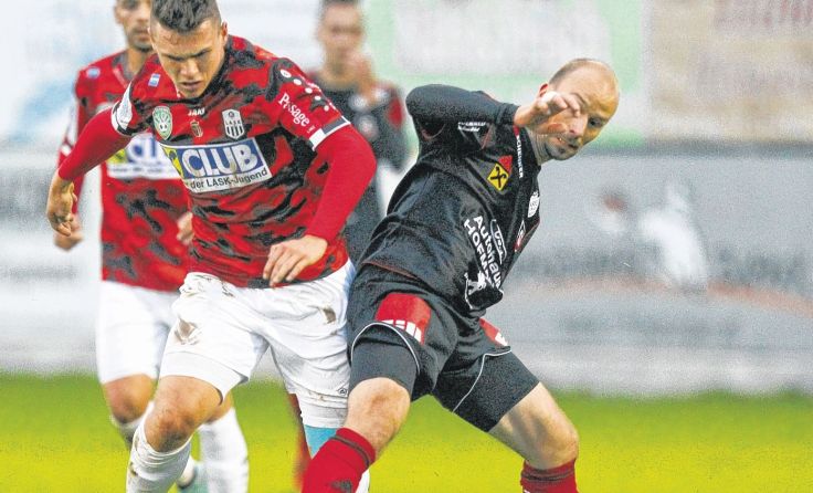 Gurten (r. Zoltan Toth) und Pasching/LASK trennten sich 1:1-remis. Foto: Furtner
