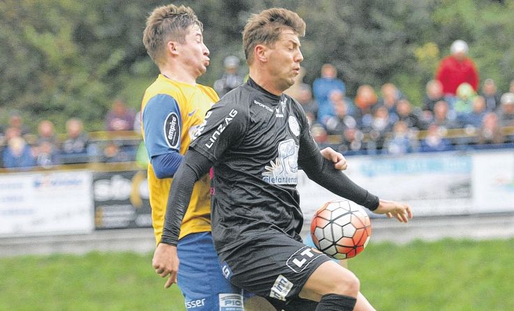 „Mister Doppelpack“ Roman Hintersteiner (r.) von Askö Donau Linz Foto: Pirkes