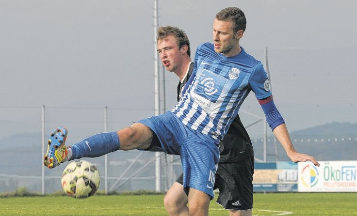 Fabian Hable traf für Altenfelden vom Elfmeterpunkt zur Führung. Foto: Pirkes