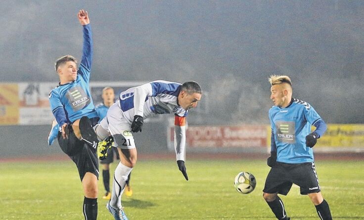 Neuhofen/Ried verlor am Traunsee durch ein Elfmetertor. Foto: Hörmandinger