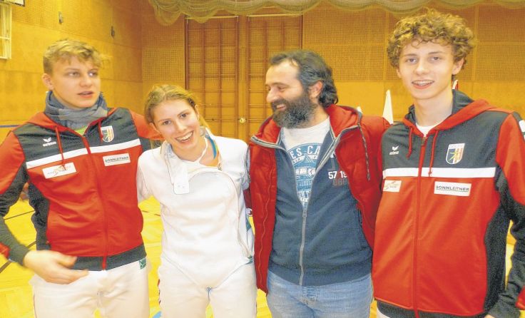Emil Thewanger, Rosa Schmidl, Trainer Dragos Span, Martin Kraher (v. l.) Foto: OÖLFK