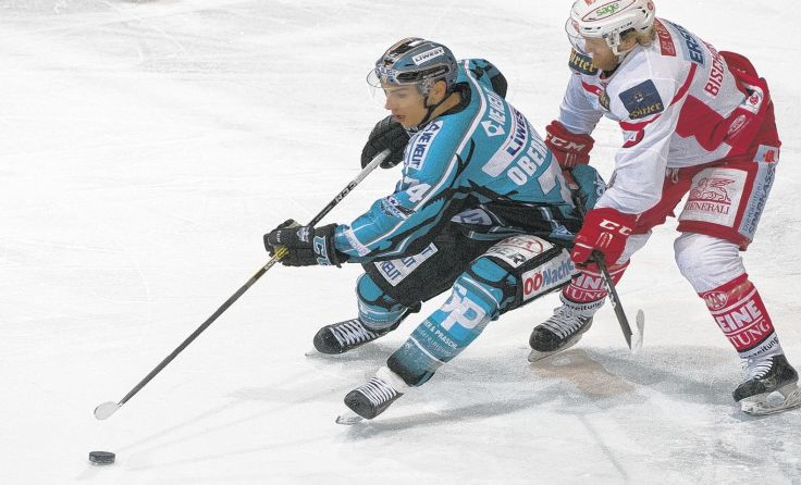 219 Scorerpunkte für die Black Wings: Daniel Oberkofler (l.) Fotos: BWL/Eisenbauer