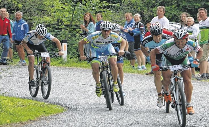 Rennradfahrer und Mountainbiker beleben die hansBERG-Challenge. Foto: SSU